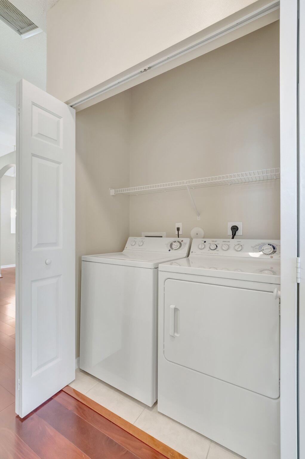 6152 Petunia Road Delray Beach, FL 33484 - Photo 17 of 30 INSIDE LAUNDRY