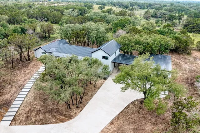 $799,999 | 4190 West Fm 243, Bertram, TX 78605