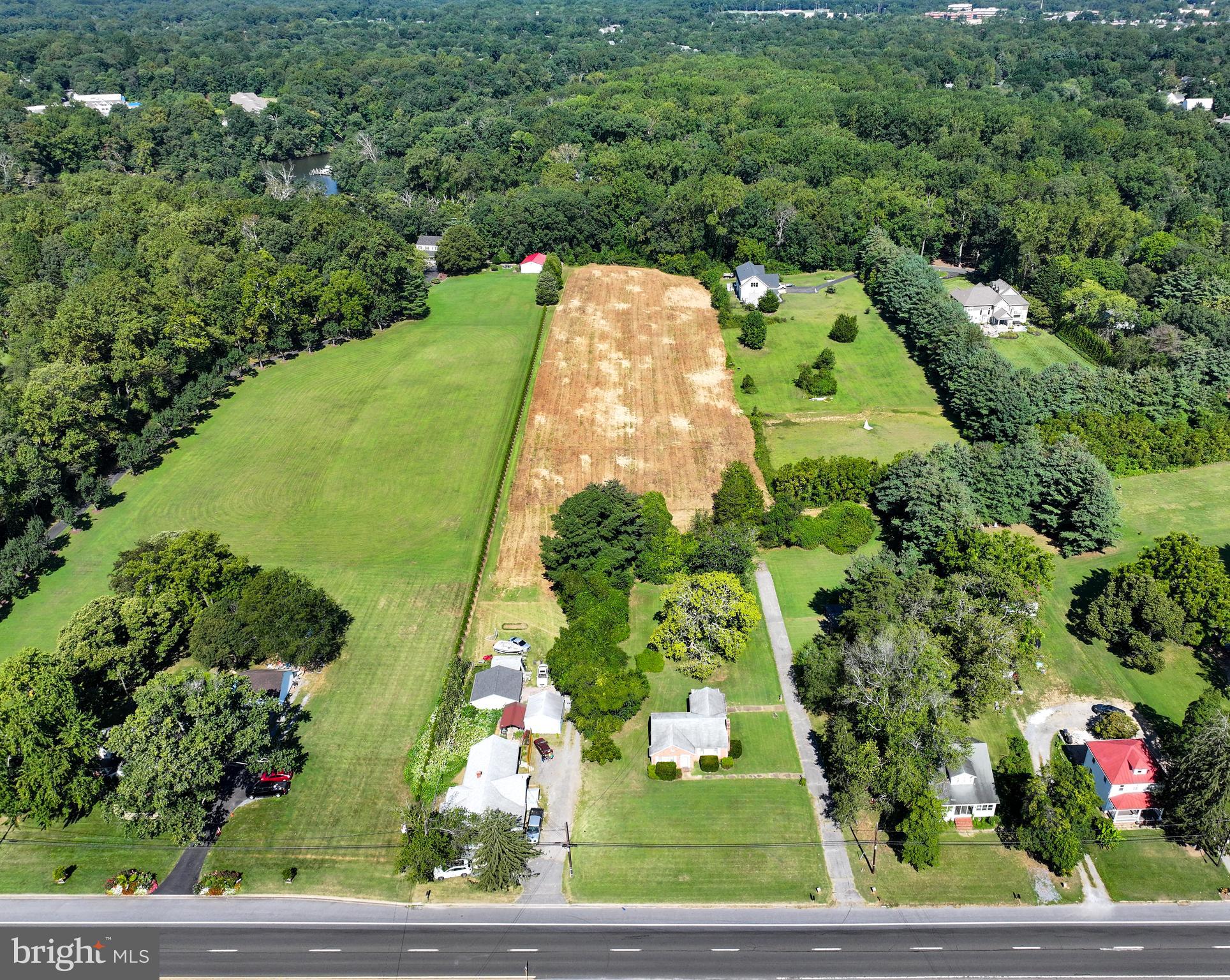 67 Wallace Manor Road Edgewater, MD 21037 - Photo 20 of 36 a view of a garden