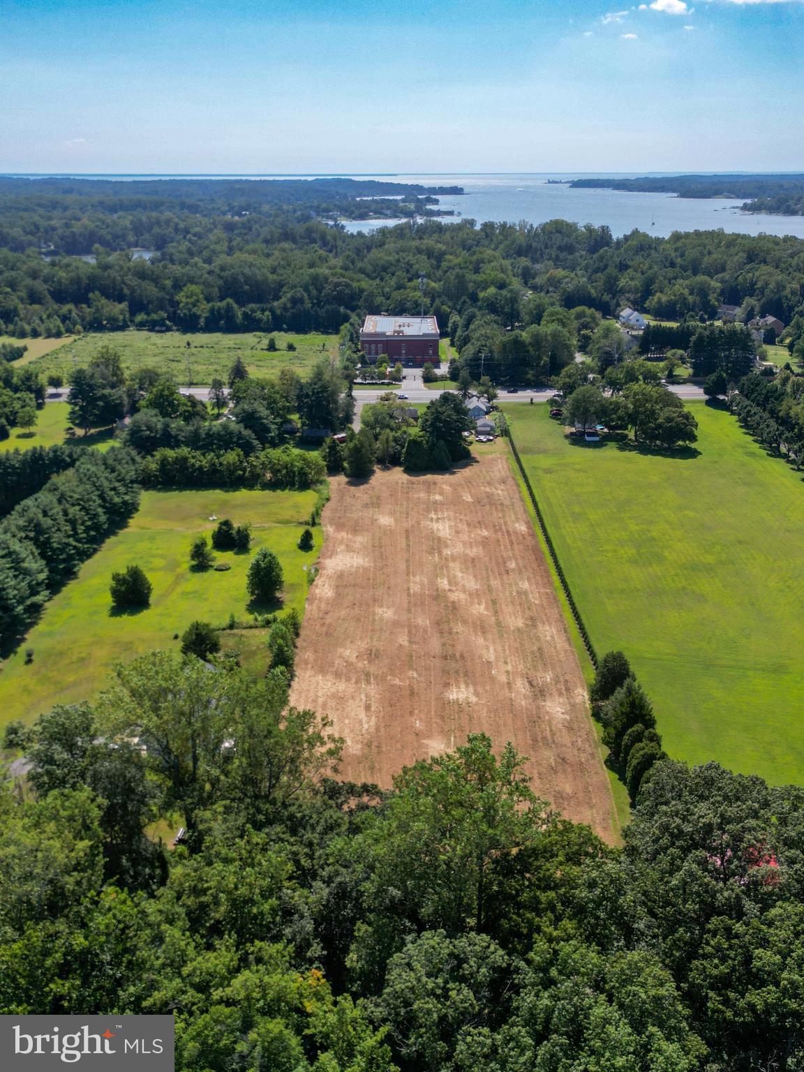67 Wallace Manor Road Edgewater, MD 21037 - Photo 29 of 36 an aerial view of a house with a yard