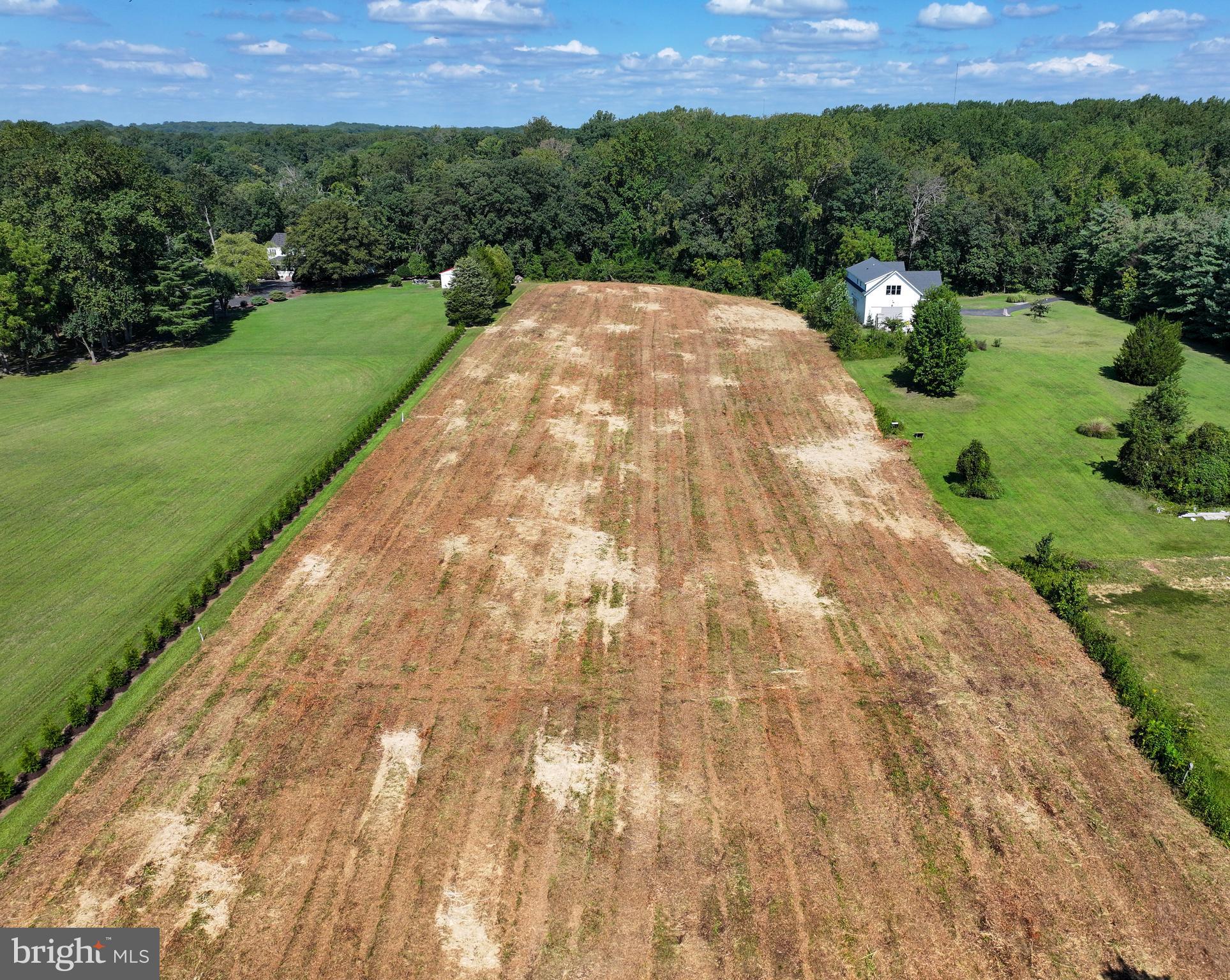 67 Wallace Manor Road Edgewater, MD 21037 - Photo 9 of 36 a view of a backyard with a garden