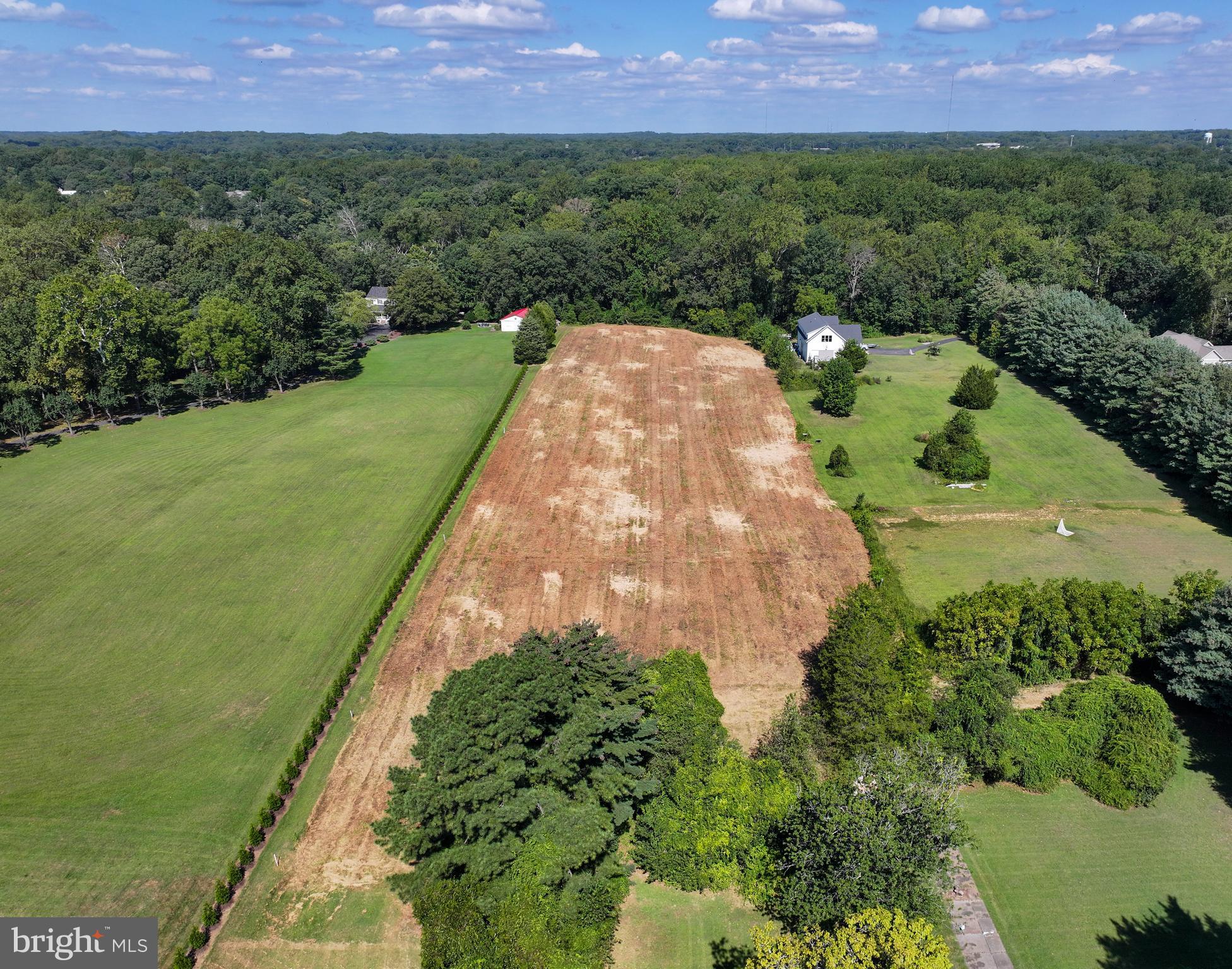 67 Wallace Manor Road Edgewater, MD 21037 - Photo 10 of 36 a view of a back yard of a house