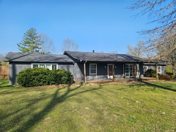 $255,000 | 9769 Stuyvesant Street, Benton, IL 62812