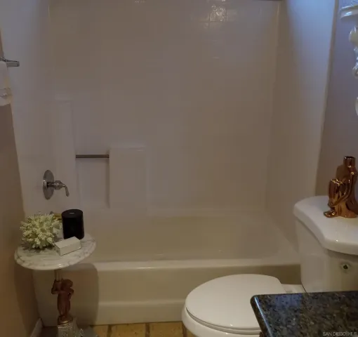 $3,200 | 12530 Carmel Creek Road, Unit 135, San Diego, CA 92130