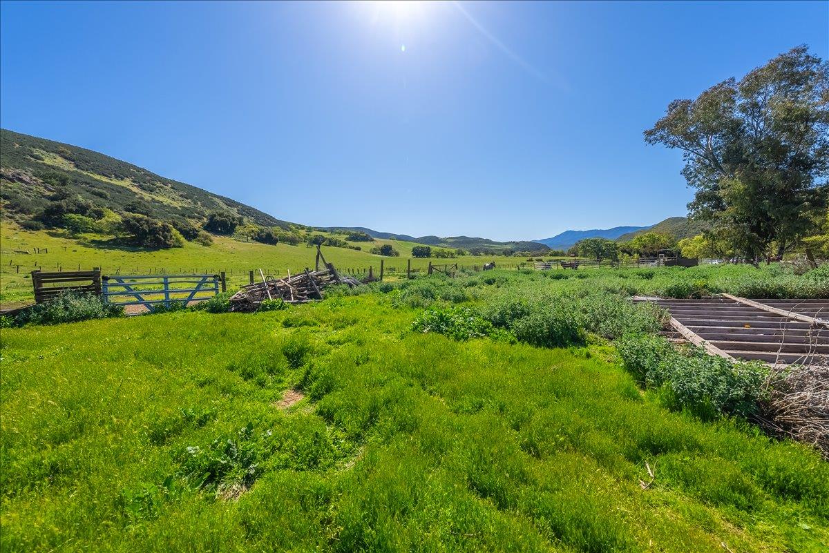 42001 East Carmel Valley Road Greenfield, CA 93927 - Photo 7 of 10