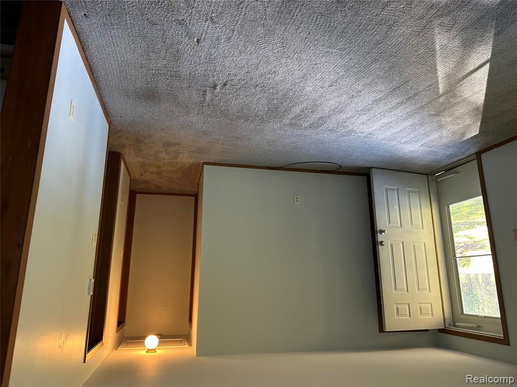 41346 Bemis Road Belleville, MI 48111 - Photo 4 of 14