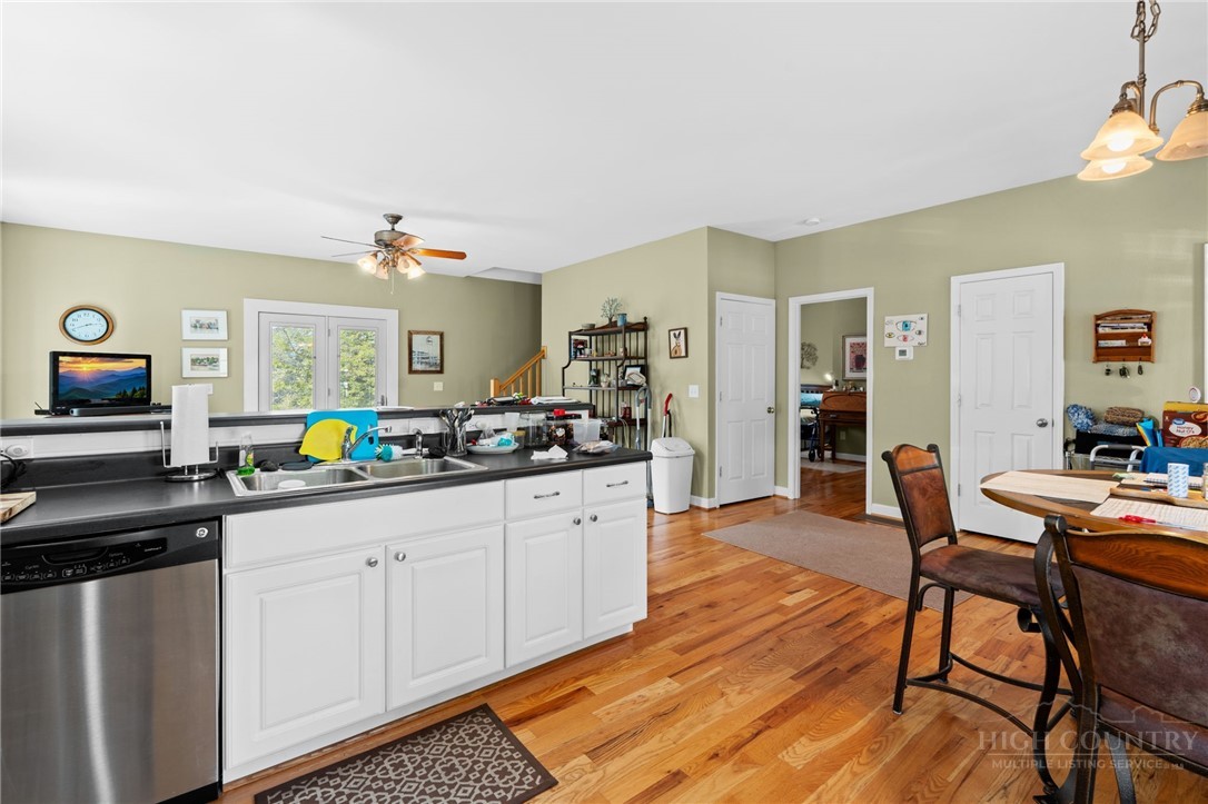 76 Walter Ridge Road West Jefferson, NC 28694 - Photo 9 of 50 Gallery Image 9
