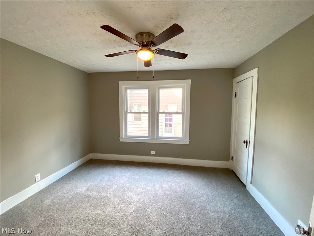 2206 Lorimer Road Cleveland, OH 44134 - Photo 16 of 27