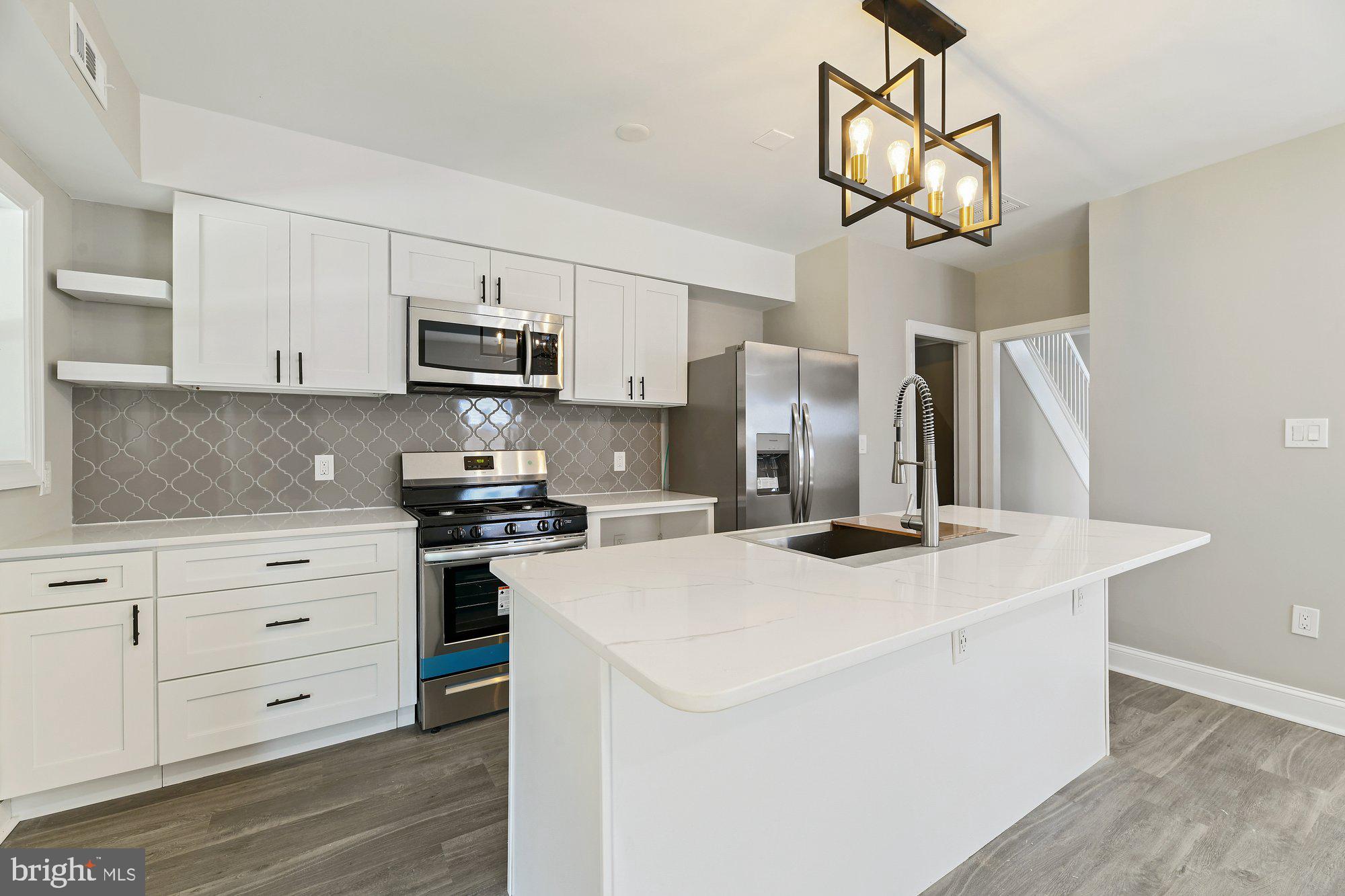 3714 Kimble Road Baltimore, MD 21218 - Photo 9 of 25 Calacatta Ultra White Quartz Countertops