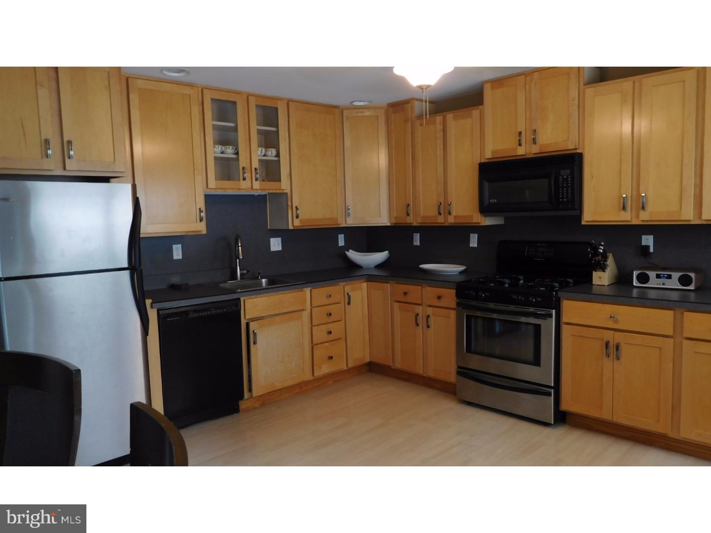 3321 Ancona Road Philadelphia, PA 19154 - Photo 5 of 16