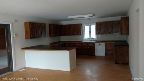 1695 Hummer Lake Road Oxford, MI 48371 - Photo 7 of 17 HummerLake0116023.jpg