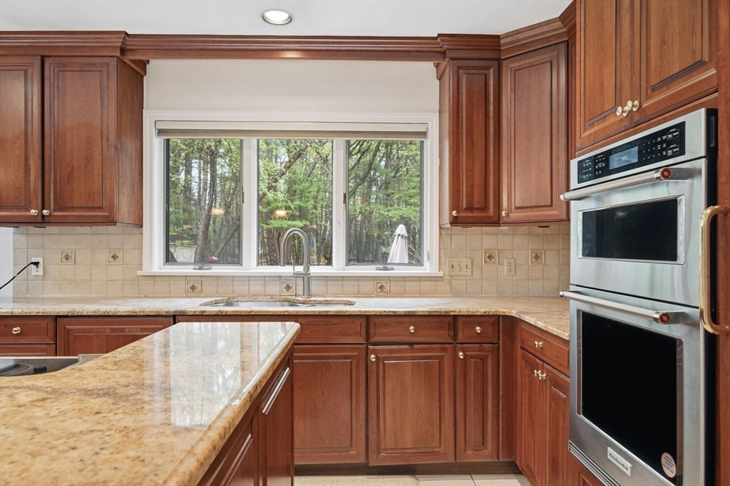 12 West Parish Road Boxford, MA 01921 - Photo 9 of 24