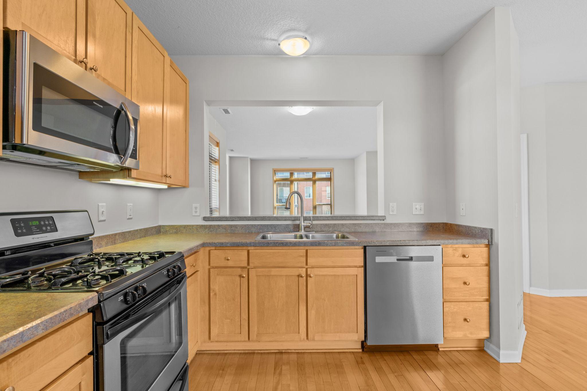 731 Mercer Street St. Paul, MN 55102 - Photo 12 of 39