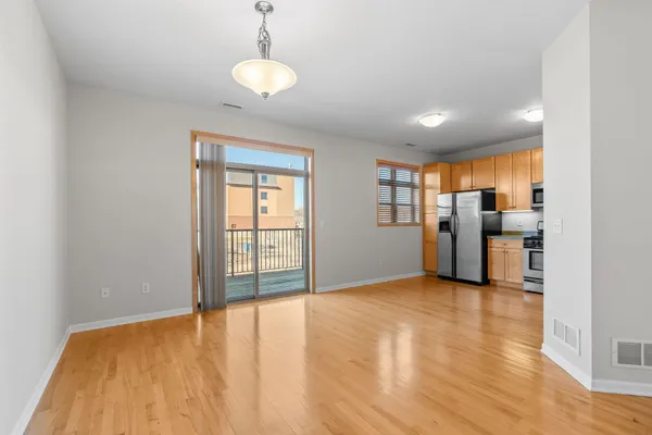 $2,995 | 731 Mercer Street, St. Paul, MN 55102