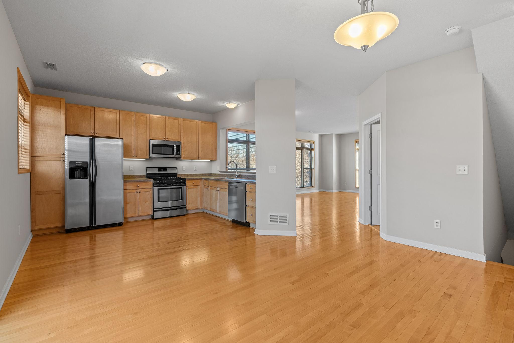 731 Mercer Street St. Paul, MN 55102 - Photo 9 of 39