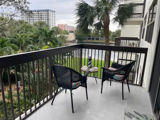 $450,000 | 2900 Northeast 14th Street Causeway, Unit 305, Pompano Beach, FL 33062