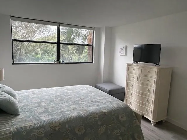 $450,000 | 2900 Northeast 14th Street Causeway, Unit 305, Pompano Beach, FL 33062