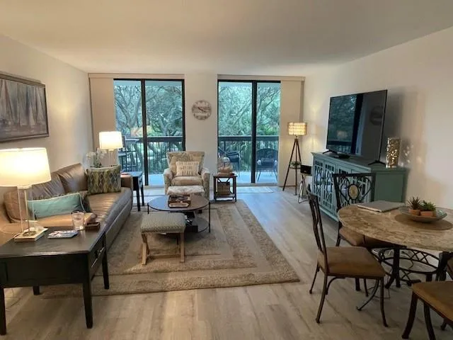 $450,000 | 2900 Northeast 14th Street Causeway, Unit 305, Pompano Beach, FL 33062