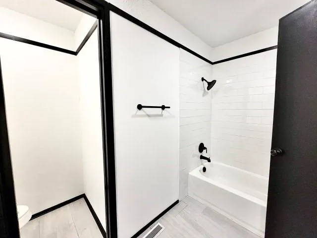 $379,900 | 424 South Comanche Drive, De Leon, TX 76444