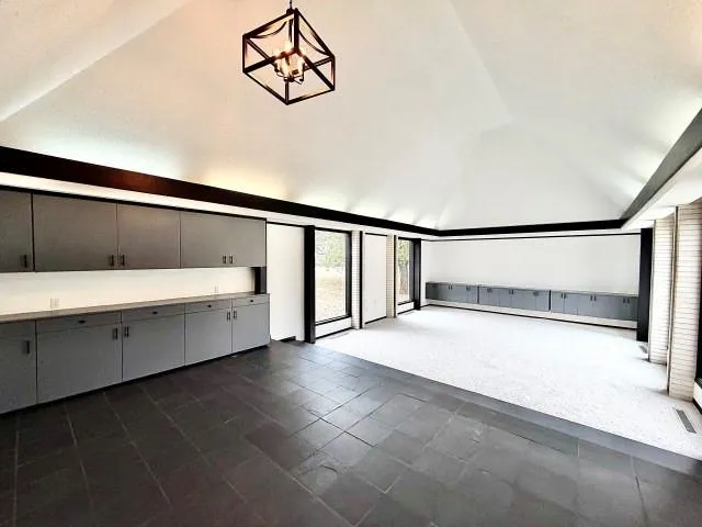 $379,900 | 424 South Comanche Drive, De Leon, TX 76444