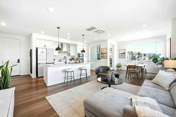 $1,175,000 | 3207 Mallard Court, Unit 301, San Jose, CA 95117