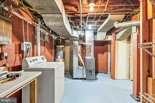 a view of a back yard of the house