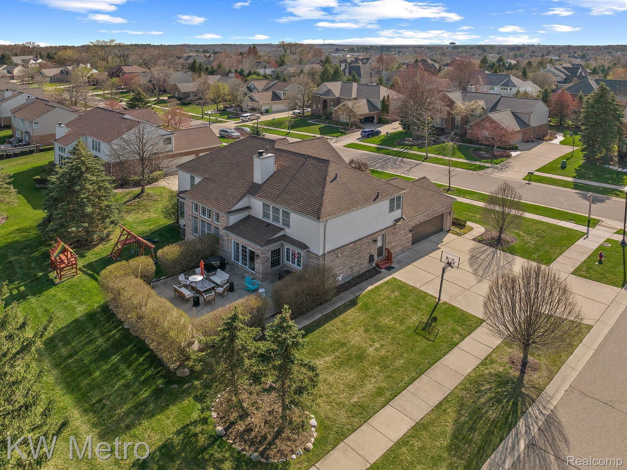 845 Loggers Circle Rochester, MI 48307 - Photo 8 of 53 8-web-or-mls-DJI_0230.jpg