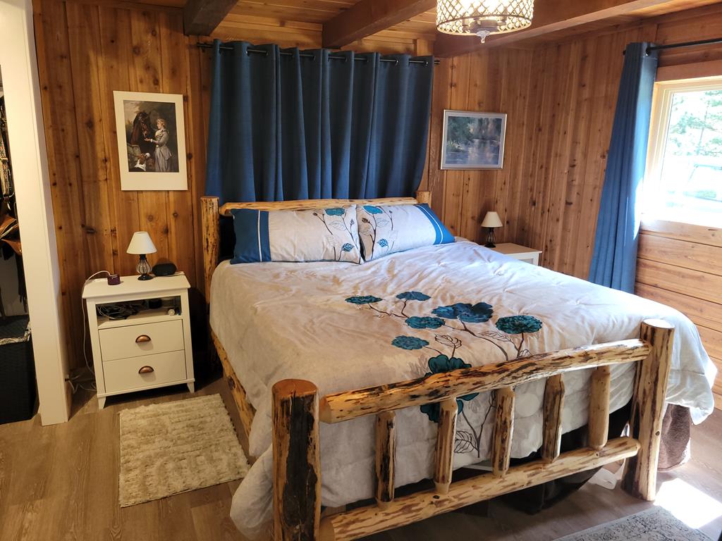 10346 Emma Loop Cascade, ID 83611 - Photo 18 of 43