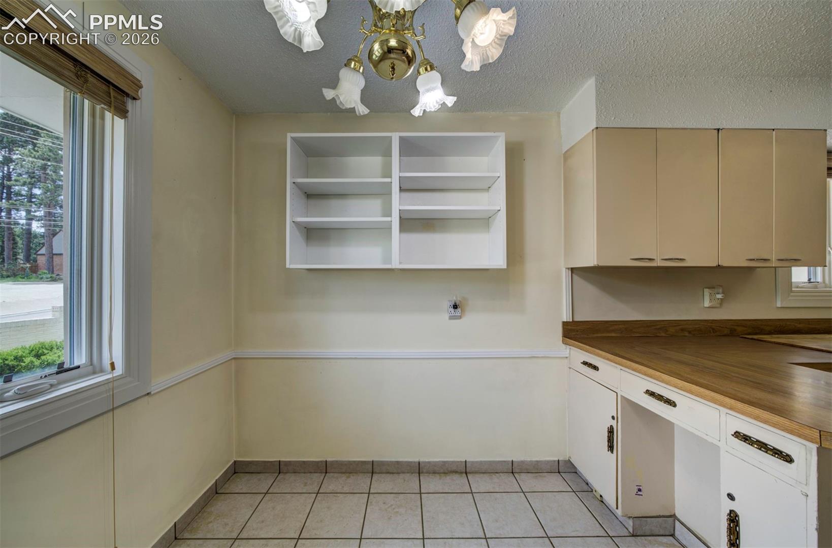 130 Cresta Road Colorado Springs, CO 80906 - Photo 16 of 39 Gallery Image 16