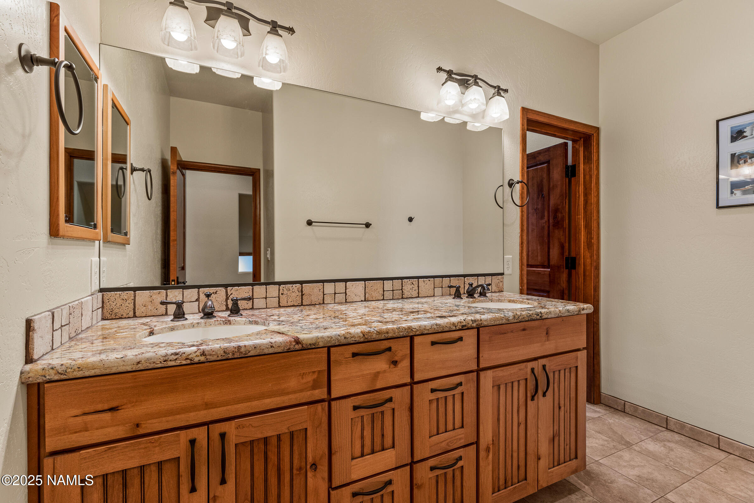 4536 Brackin Ranch Road Flagstaff, AZ 86001 - Photo 44 of 56 2nd full bath