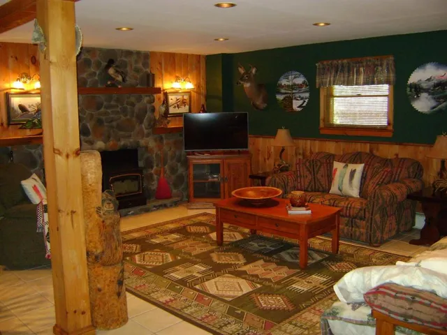 $670,000 | 1187 Lower Meeker Hollow Road, Roxbury, NY 12474