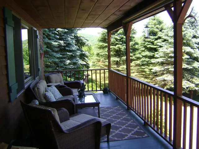 $670,000 | 1187 Lower Meeker Hollow Road, Roxbury, NY 12474