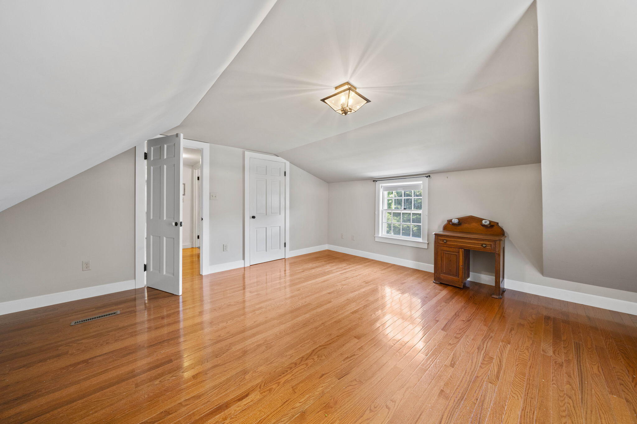 455 Shore Road Monument Beach, MA 02532 - Photo 12 of 43 21-web-or-mls-_DSC8682