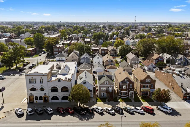 an aerial view of multiple house