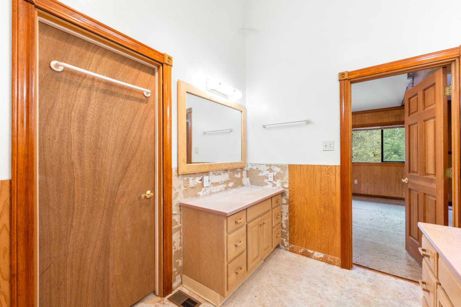7321 Morning Canyon Road Placerville, CA 95667 - Photo 21 of 39 a bathroom with a sink a mirror and a shower