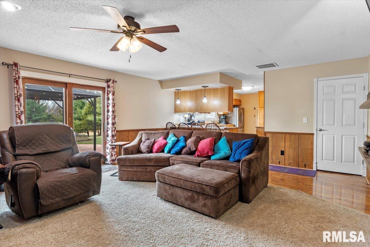 23171 Beulah Drive Athens, IL 62613 - Photo 15 of 37