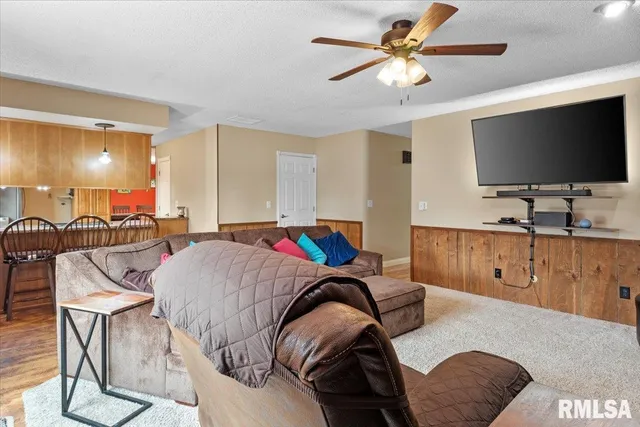 $235,000 | 23171 Beulah Drive, Athens, IL 62613