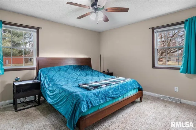 $235,000 | 23171 Beulah Drive, Athens, IL 62613