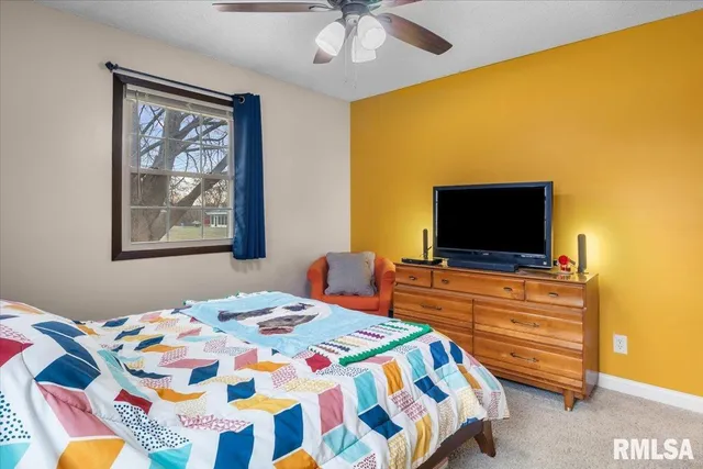 $235,000 | 23171 Beulah Drive, Athens, IL 62613