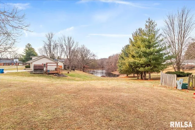 $235,000 | 23171 Beulah Drive, Athens, IL 62613