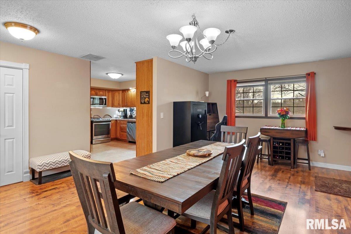 23171 Beulah Drive Athens, IL 62613 - Photo 6 of 37