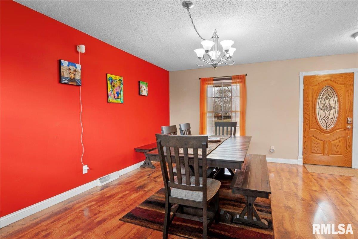 23171 Beulah Drive Athens, IL 62613 - Photo 7 of 37