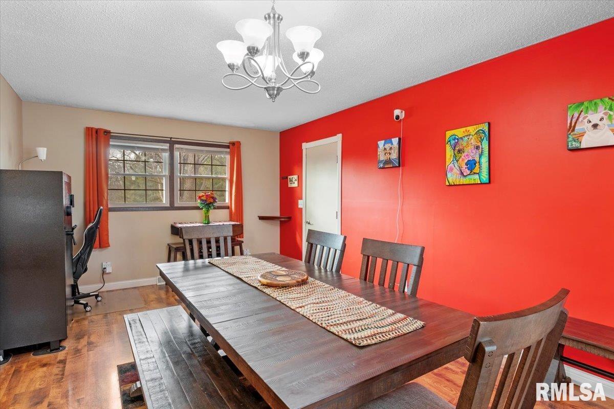 23171 Beulah Drive Athens, IL 62613 - Photo 8 of 37