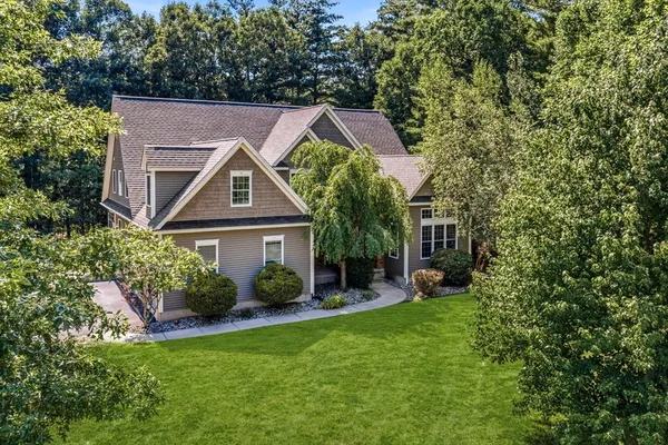 $949,900 | 17 Bissonnette Circle, Southampton, MA 01073