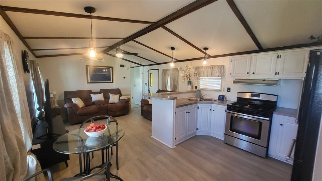 557 Southwest Cutoff, Unit 107 Worcester, MA 01607 - Photo 1 of 42 Gallery Image 1