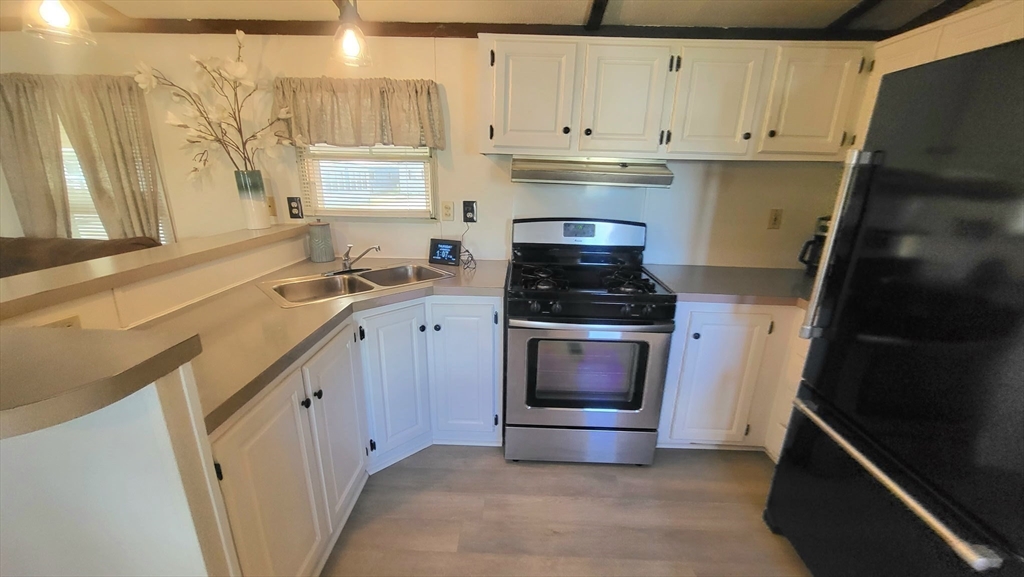 557 Southwest Cutoff, Unit 107 Worcester, MA 01607 - Photo 14 of 42 Gallery Image 14