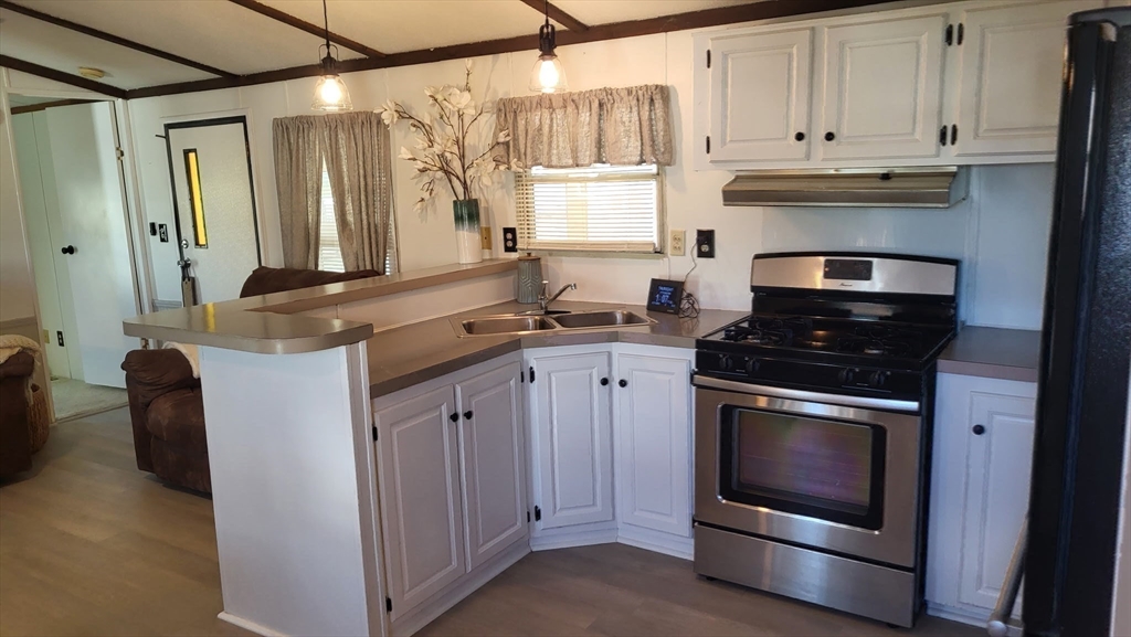 557 Southwest Cutoff, Unit 107 Worcester, MA 01607 - Photo 15 of 42 Gallery Image 15