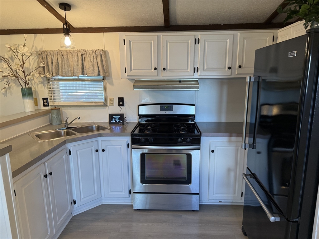 557 Southwest Cutoff, Unit 107 Worcester, MA 01607 - Photo 16 of 42 Gallery Image 16