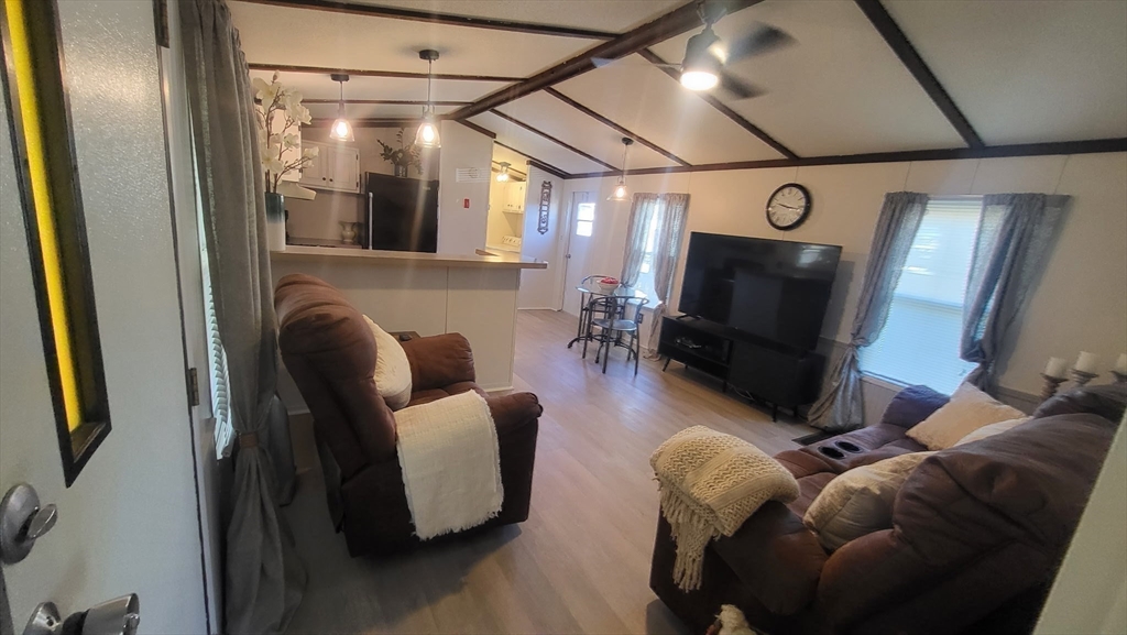 557 Southwest Cutoff, Unit 107 Worcester, MA 01607 - Photo 18 of 42 Gallery Image 18