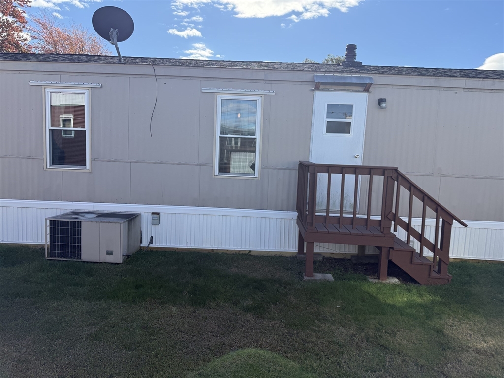 557 Southwest Cutoff, Unit 107 Worcester, MA 01607 - Photo 34 of 42 Gallery Image 34